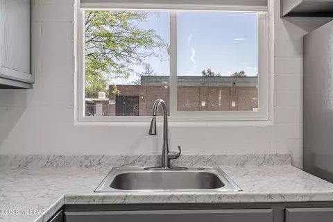 Kitchen - 3675 E Shepherd Pl, Tucson, AZ 85713 photo 6 of 6