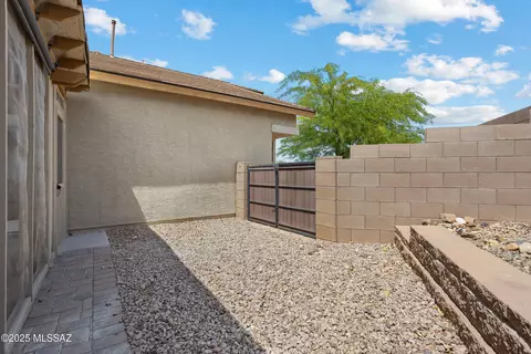 Exterior - 761 W Grantham St, Vail, AZ 85641 photo 9 of 11