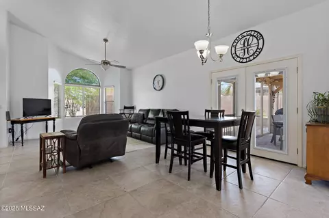Dining - 761 W Grantham St, Vail, AZ 85641 photo 2 of 3