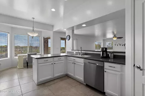 Kitchen - 761 W Grantham St, Vail, AZ 85641 photo 3 of 5