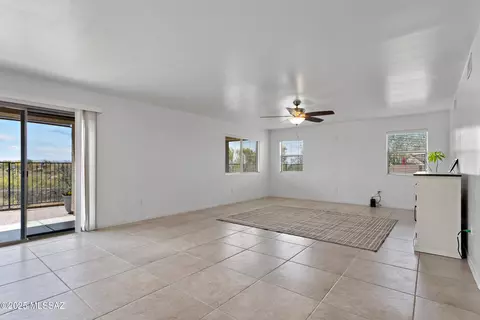 Living - 761 W Grantham St, Vail, AZ 85641 photo 4 of 5