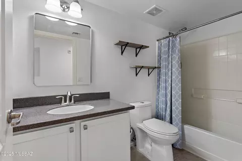 Bath - 761 W Grantham St, Vail, AZ 85641 photo 1 of 3