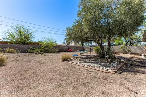 Exterior - 2250 E Silver St, Tucson, AZ 85719 photo 13 of 13
