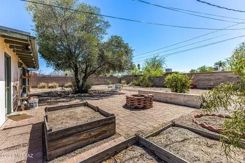 Exterior - 2250 E Silver St, Tucson, AZ 85719 photo 5 of 13