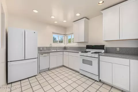 Kitchen - 2250 E Silver St, Tucson, AZ 85719 photo 1 of 6