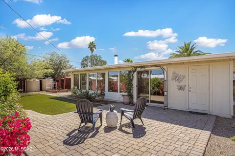 Exterior - 6021 Eli St, Tucson, AZ 85711 photo 3 of 9
