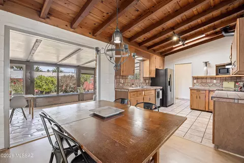 Dining - 6021 Eli St, Tucson, AZ 85711 photo 2 of 3