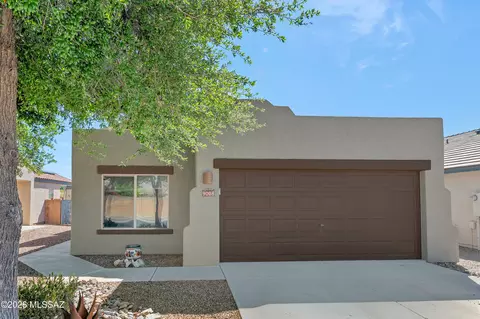 9008 N School Hill Dr, Tucson, AZ 85743