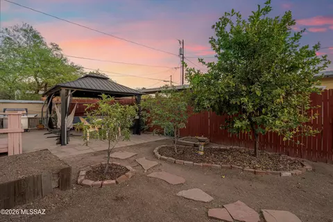 Exterior - 314 E 2nd St, Tucson, AZ 85705 photo 4 of 11