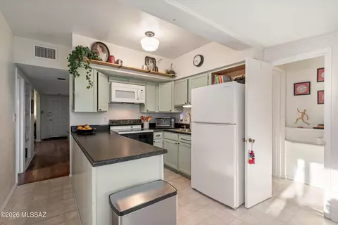 Kitchen - 314 E 2nd St, Tucson, AZ 85705 photo 1 of 5