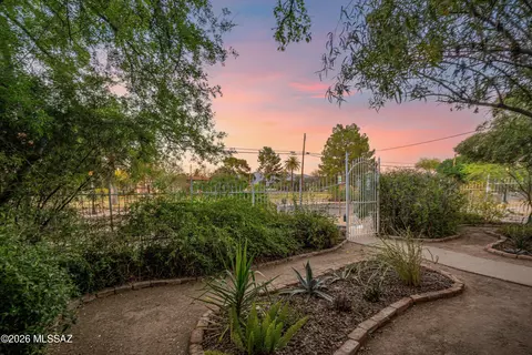 Exterior - 314 E 2nd St, Tucson, AZ 85705 photo 3 of 11