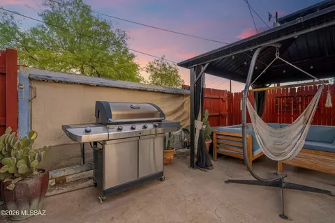 Exterior - 314 E 2nd St, Tucson, AZ 85705 photo 5 of 11