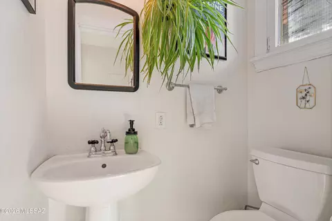 Bath - 314 E 2nd St, Tucson, AZ 85705 photo 2 of 3