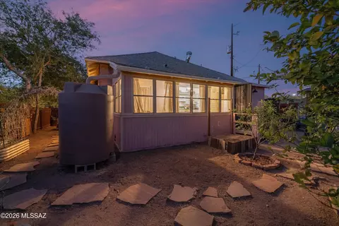 Exterior - 314 E 2nd St, Tucson, AZ 85705 photo 9 of 11