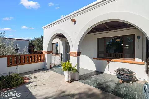 290 S Paseo Aguila #A, Green Valley, AZ 85614