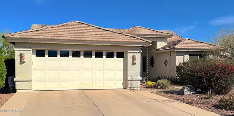 1847 E Desert Lark Pass, Green Valley, AZ 85614