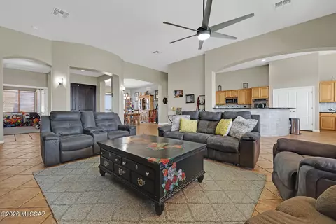 9350 E Still Springs Pl, Vail, AZ 85641