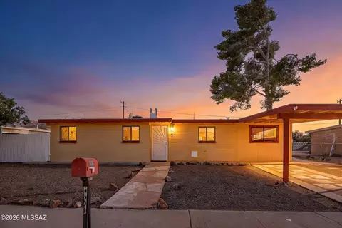 6608 E Mary Dr, Tucson, AZ 85730