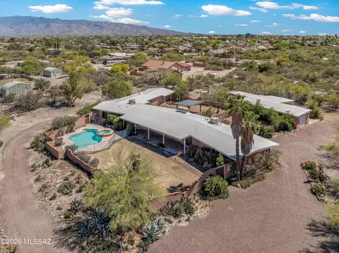 9240 E Sierra St, Tucson, AZ 85710