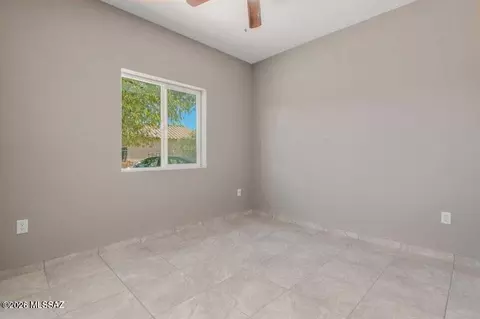 Bedroom - 8041 Escalante Rd, Tucson, AZ 85730 photo 5 of 6