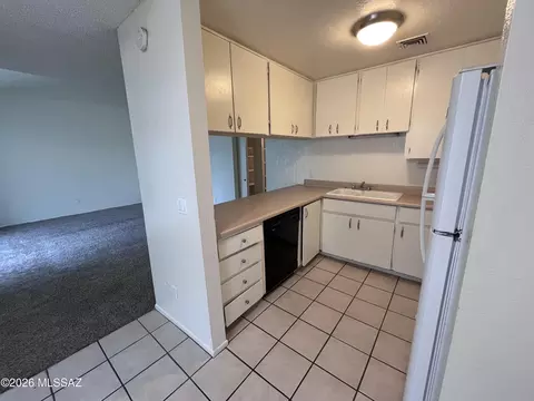 836 S Langley Ave #203, Tucson, AZ 85710
