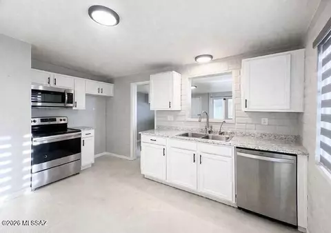 3922 N Palm Grove Dr, Tucson, AZ 85705