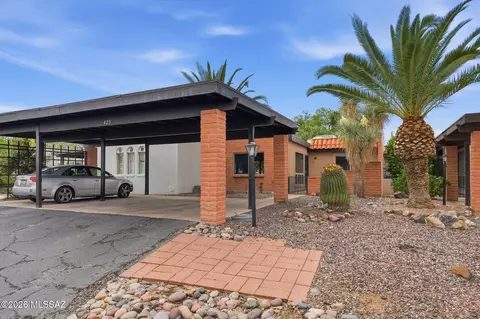 425 N Calle Del Diablo, Green Valley, AZ 85614