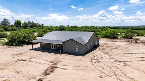 Exterior - 276 E Rincon Ln, Benson, AZ 85602 photo 5 of 8