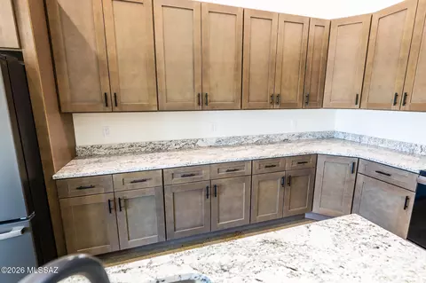Kitchen - 276 E Rincon Ln, Benson, AZ 85602 photo 5 of 6