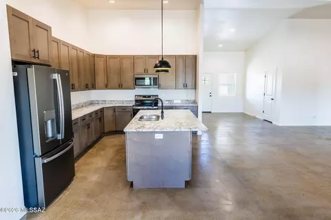 Kitchen - 276 E Rincon Ln, Benson, AZ 85602 photo 6 of 6