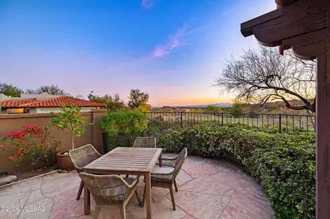 5819 N Bright Star Dr, Tucson, AZ 85718