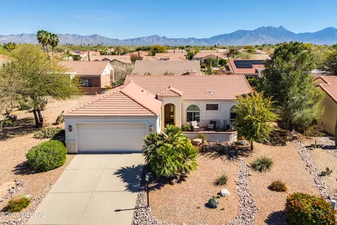1910 E Purple Martin Ln, Green Valley, AZ 85614