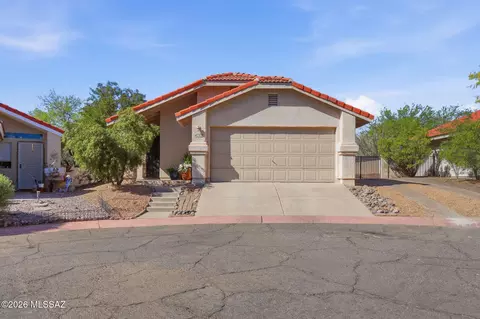 4702 W Gatehinge Ct, Tucson, AZ 85741