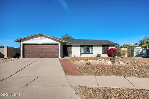 2152 W Jackalope Pl, Tucson, AZ 85713