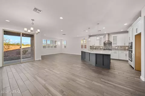 11105 S Silver Fern Dr, Vail, AZ 85641