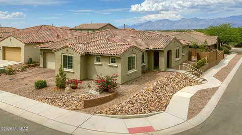 10261 E Iron Horse Trl, Tucson, AZ 85747