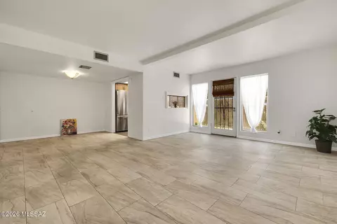 1527 E Prince Rd, Tucson, AZ 85719