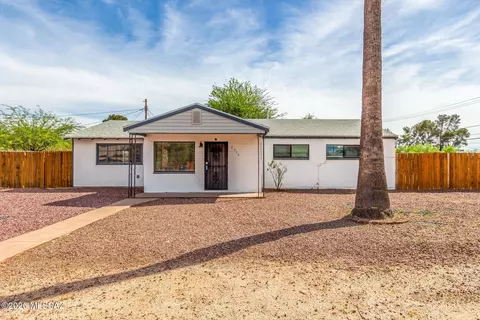 5302 E Peach St, Tucson, AZ 85712