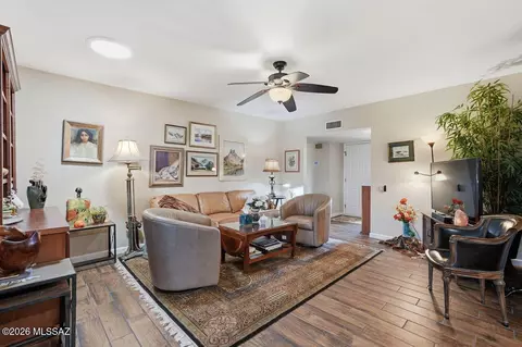 1331 W Calle Serrano, Green Valley, AZ 85622
