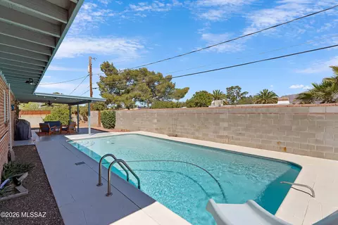 Exterior - 4925 E Copper St, Tucson, AZ 85712 photo 6 of 7