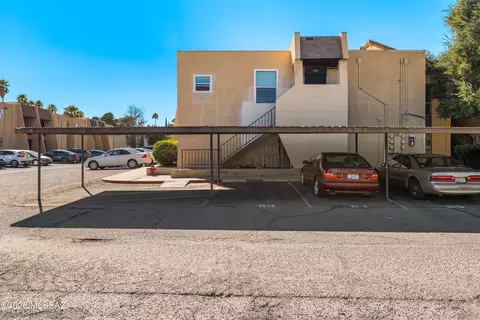 1620 N Wilmot Rd #F235, Tucson, AZ 85712