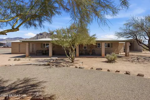 8710 N Hickory Dr, Tucson, AZ 85704