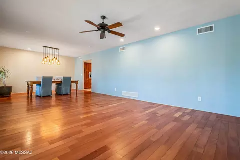 7945 E Cloud Rd, Tucson, AZ 85750 photo 6