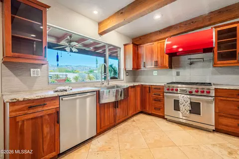 7945 E Cloud Rd, Tucson, AZ 85750 photo 13