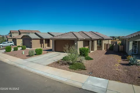 21968 E Thunderhead Dr, Red Rock, AZ 85145