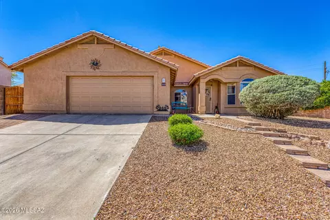 948 S Goldenweed Way, Tucson, AZ 85748