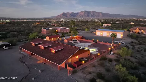 3636 N El Moraga Dr, Tucson, AZ 85745