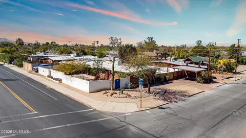 2733 Elm St, Tucson, AZ 85716