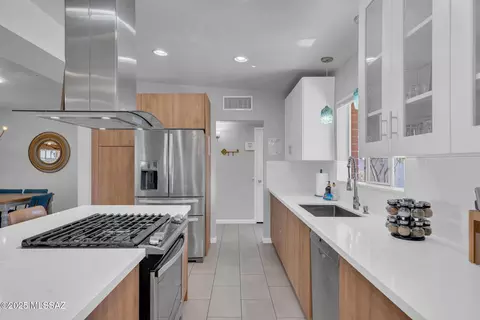 Kitchen - 2733 Elm St, Tucson, AZ 85716 photo 4 of 8