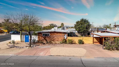 Exterior - 2733 Elm St, Tucson, AZ 85716 photo 1 of 9